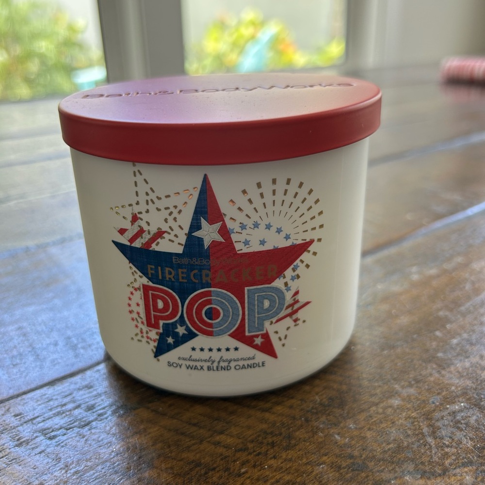 “New” Bath & Body Works Firecracker Pop 3 wick candle